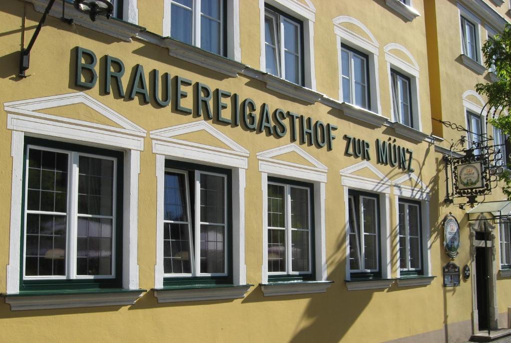 Brauereigasthof Zur Muenz Seit 1586 Hotel Guenzburg Ngoại thất bức ảnh